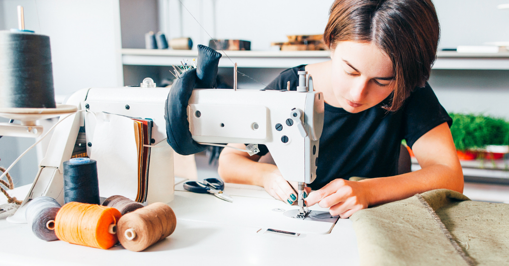 How to Find the Perfect Clothing Manufacturer for Your Business (Step-by-Step Guide) 